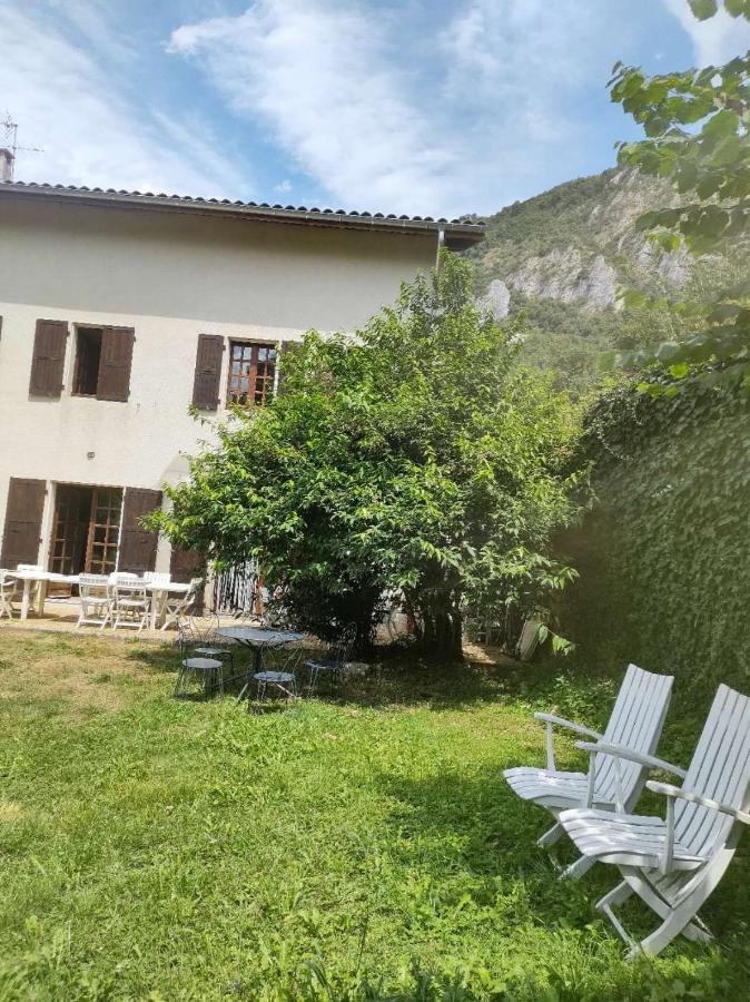 Les Deux Sources Hotel Saint-Laurent-en-Royans Exterior foto
